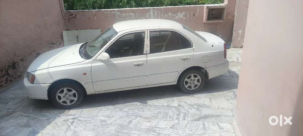 Hyundai Accent Petrol Manual 2010