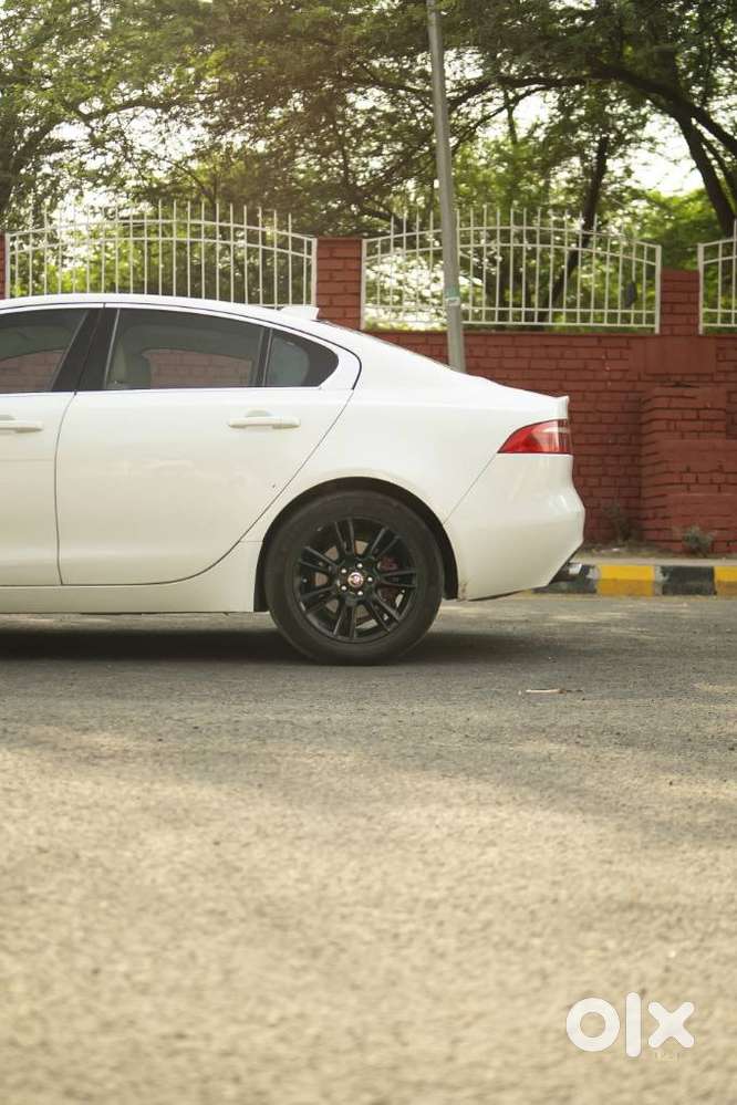 Jaguar Xe Portfolio, 2019, Diesel