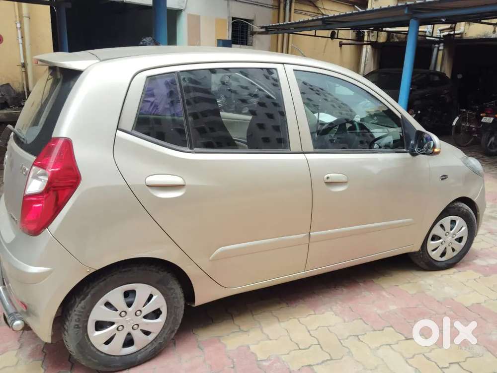 Hyundai I10 Sportz Petrol 2012 Well-maintained.
