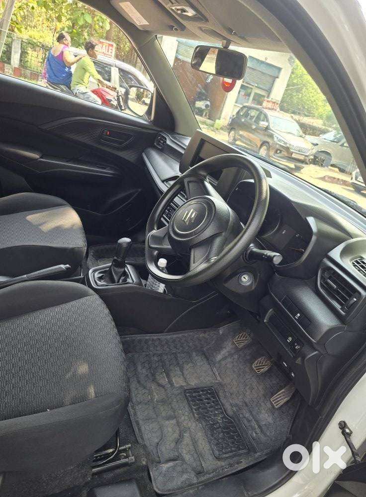 Maruti Suzuki Swift 1.2 Lxi (o), 2025, Petrol