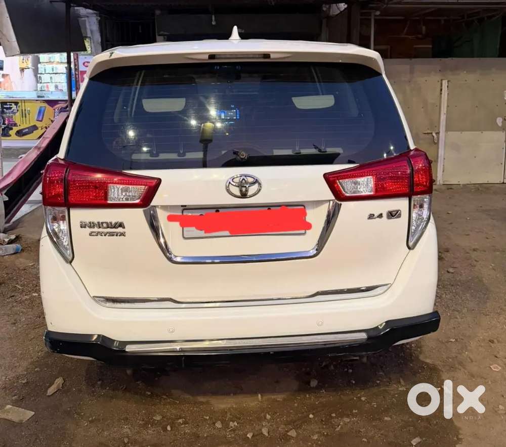 Toyota Innova Crysta 2016 Diesel 118000 Km Driven