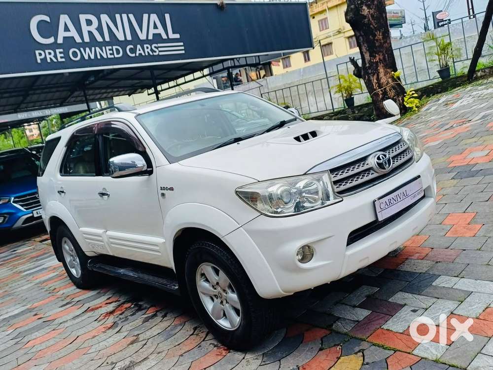 Toyota Fortuner 3.0 4x4 Manual, 2011, Diesel