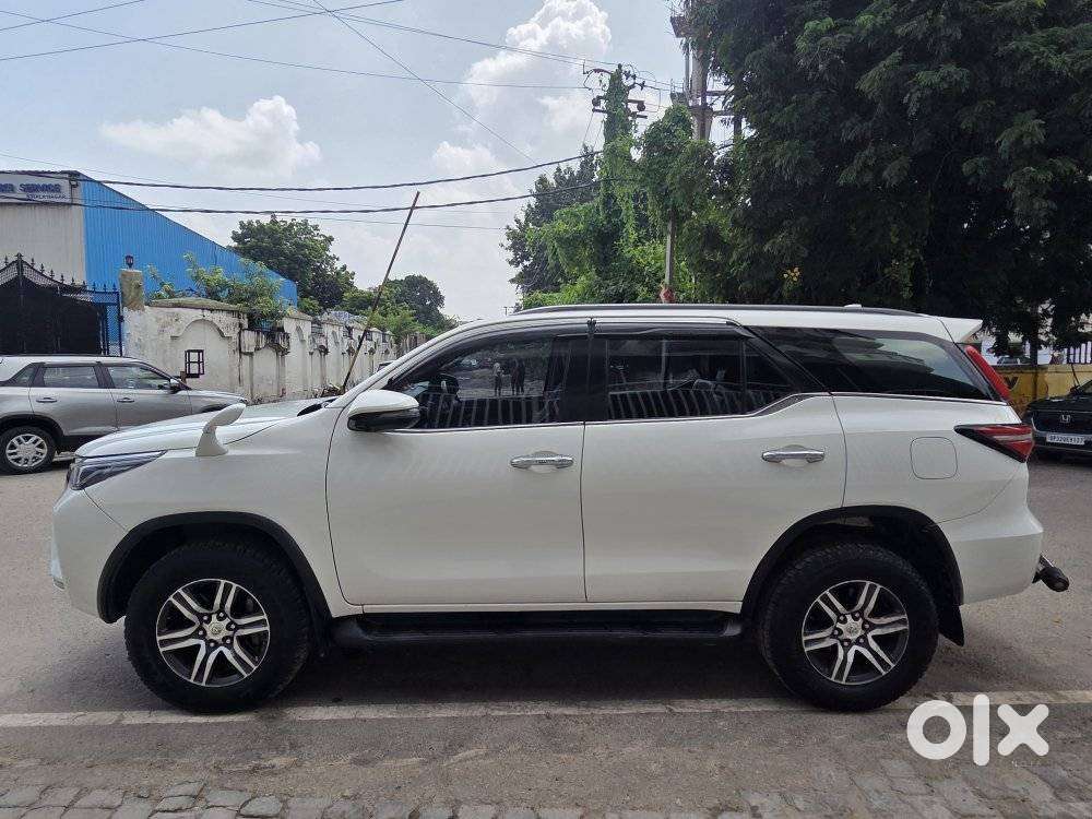 Toyota Fortuner 4x2 At 2.8 Diesel, 2021, Diesel