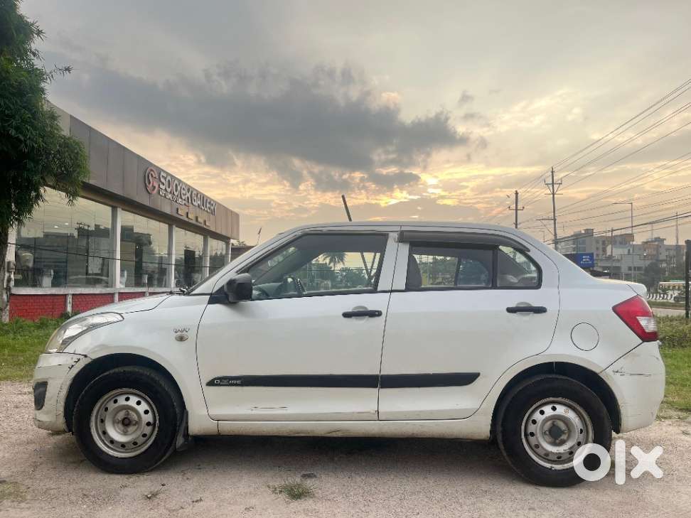 Maruti Suzuki Swift Dzire 1.2 Lxi Bsiv, 2012, Petrol