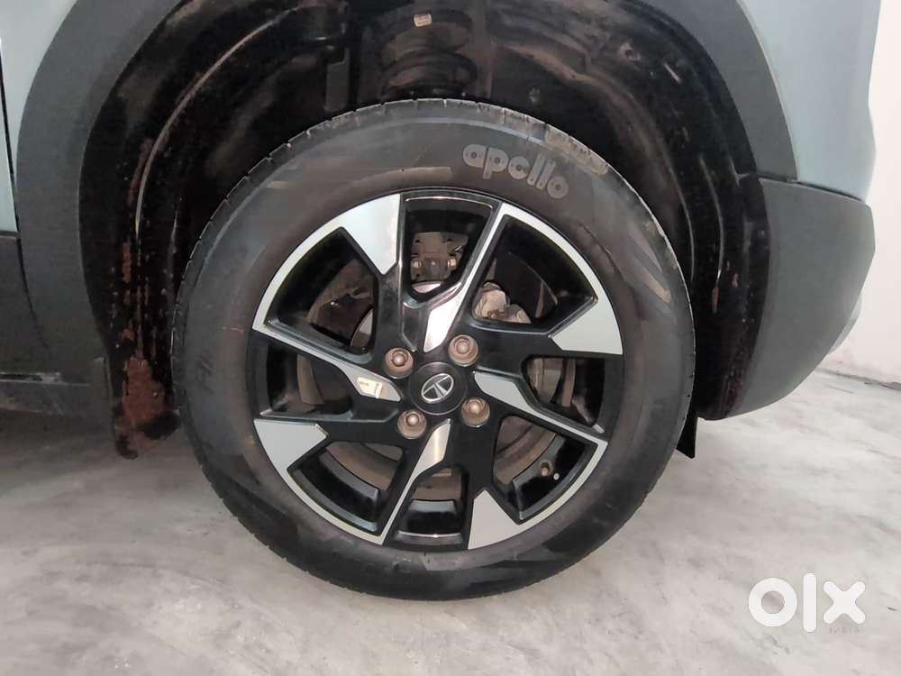 Tata Punch 1.2 Revotron Creative Amt Dual Tone, 2023, Petrol