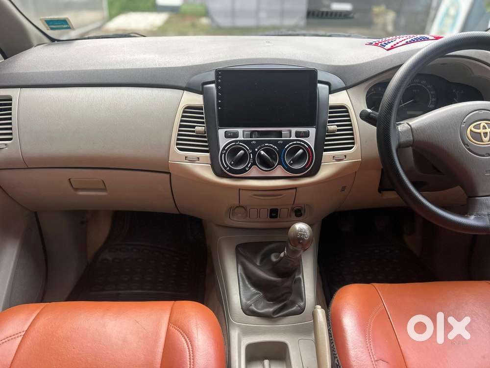 Toyota Innova 2.5 Gx 7 Str Bs-iii, 2011, Diesel