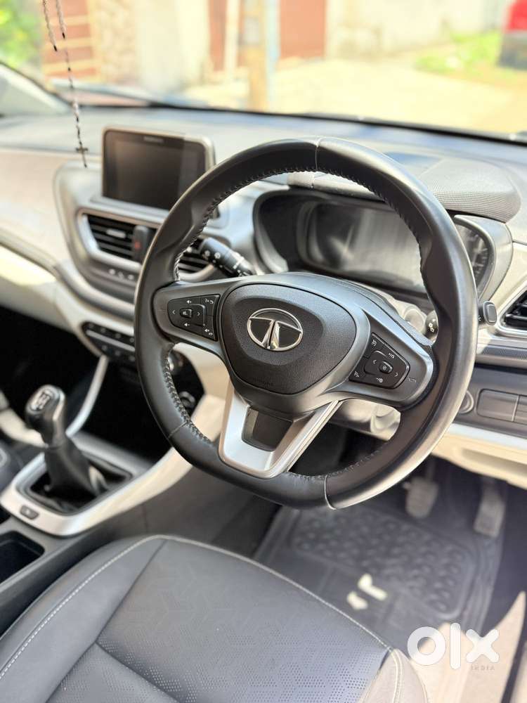 Tata Altroz 1.2 Xz Plus I-turbo, 2025, Petrol