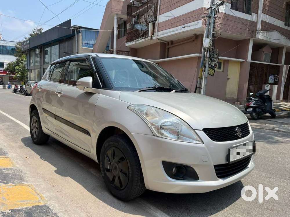 Maruti Suzuki Swift Vxi 1.2 Abs Bs-iv, 2014, Petrol