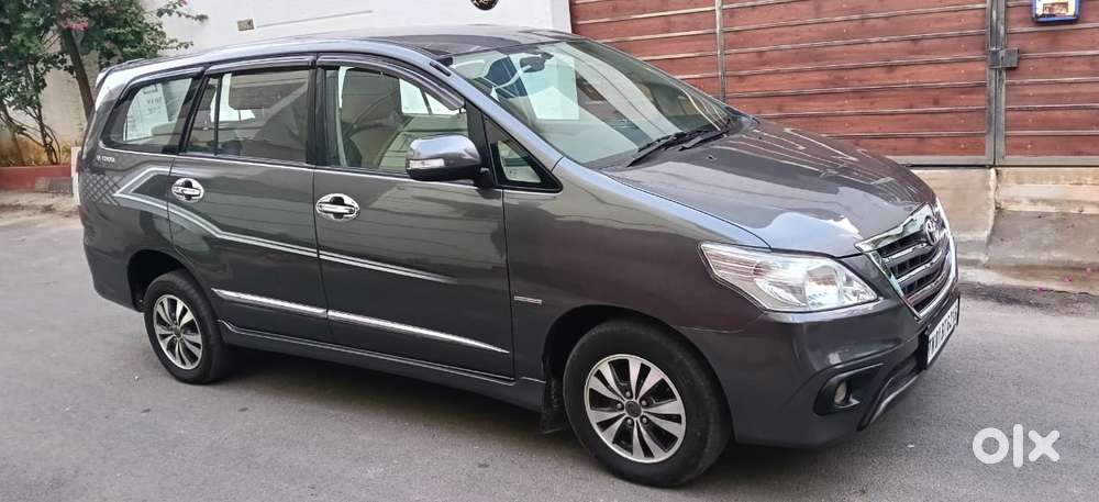 Toyota Innova 2.5 Zx 7 Str Bs-iv, 2015, Diesel