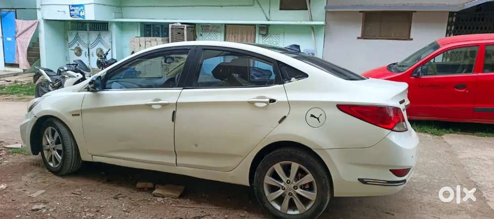 Hyundai Verna Crdi 2012