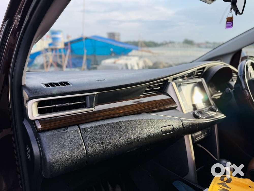 Toyota Innova Crysta 2.7 Z
