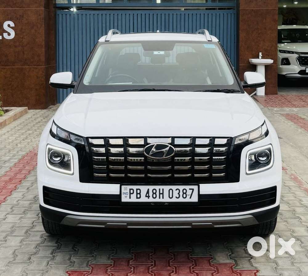 Hyundai Venue Sx (o) Mt 1.5 Diesel, 2024, Petrol