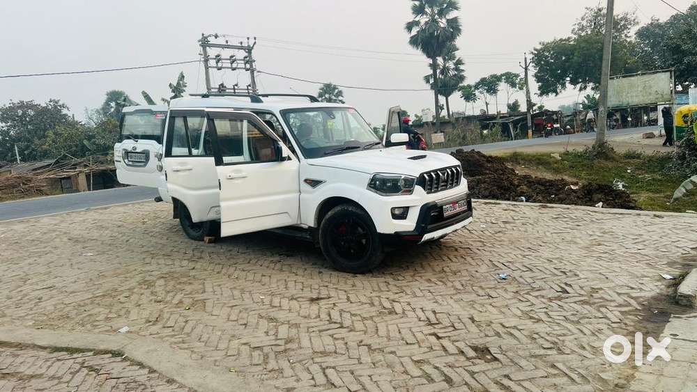 Mahindra Scorpio 2016 Diesel Well Maintained