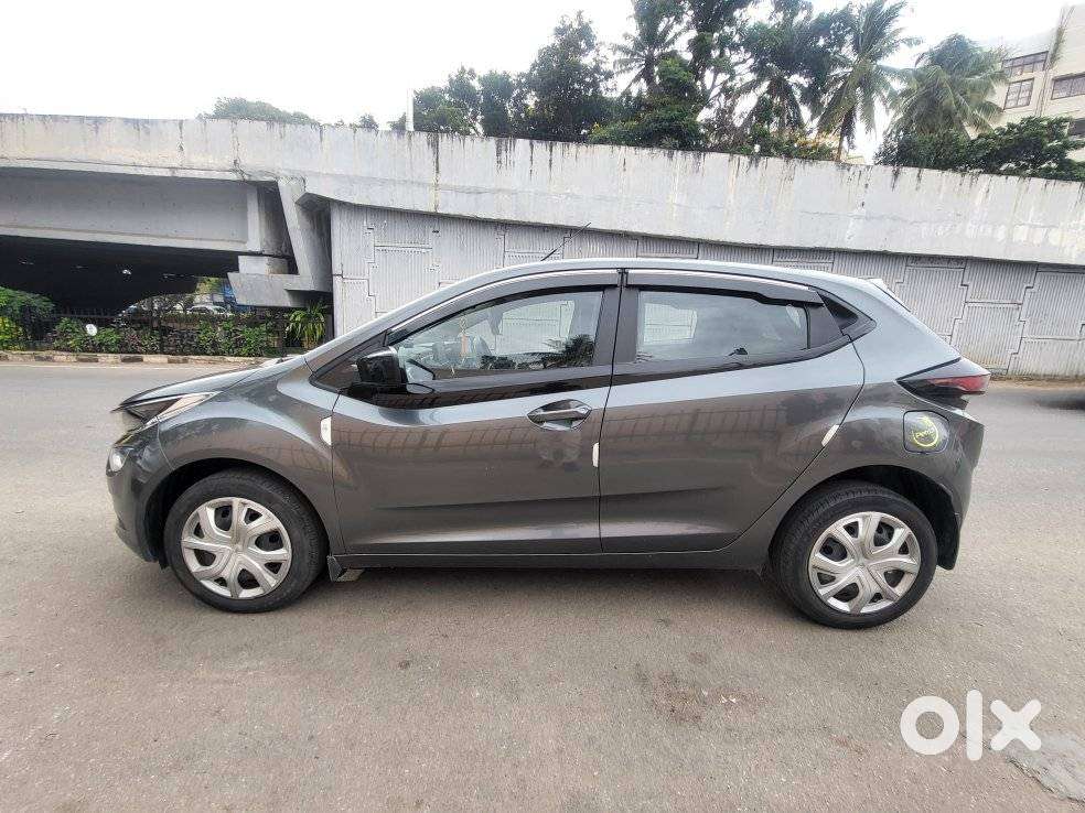 Tata Altroz 1.2 Xt, 2022, Petrol