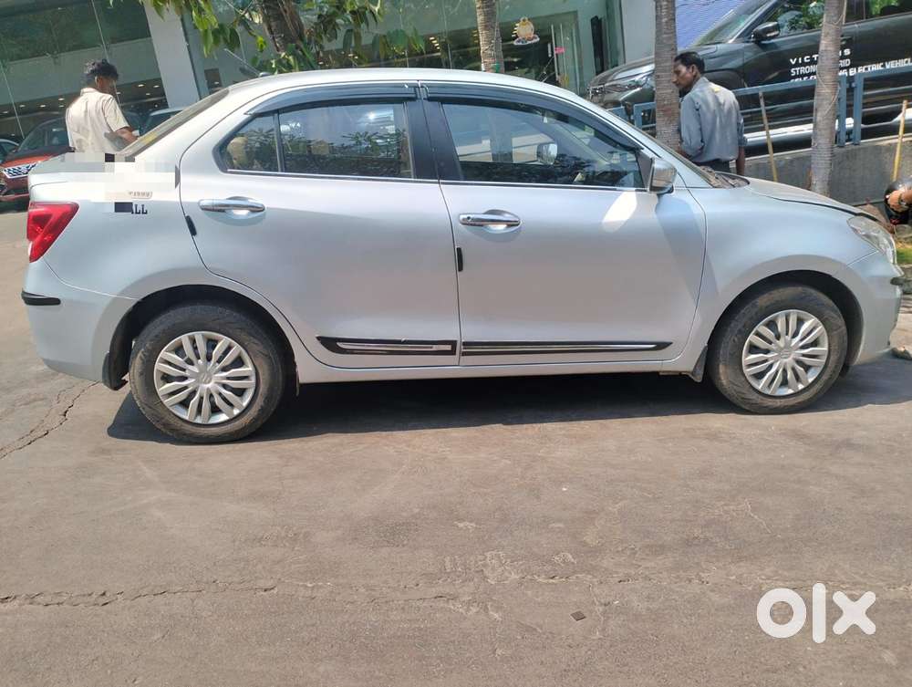 Maruti Suzuki Swift Dzire Vxi Optional, 2023, Petrol