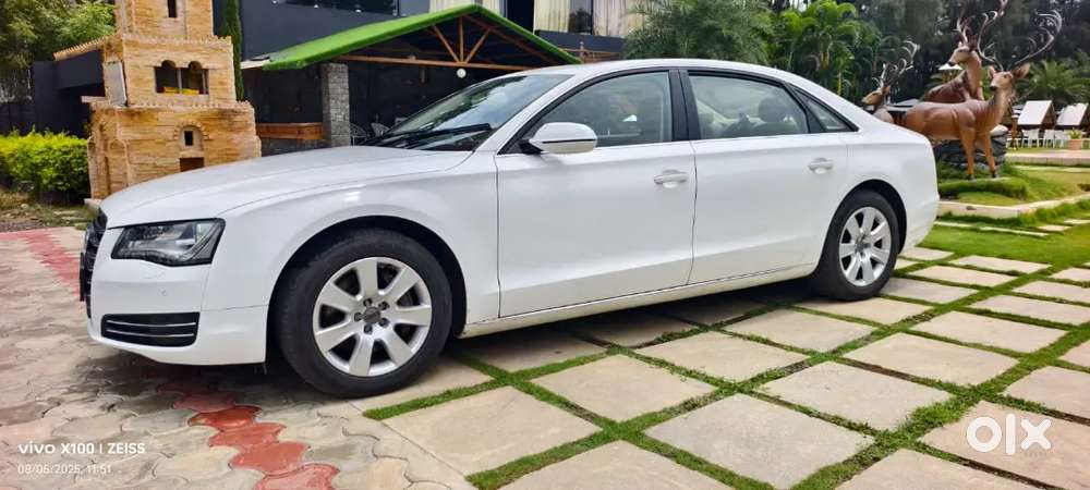 Audi A8 L 2012