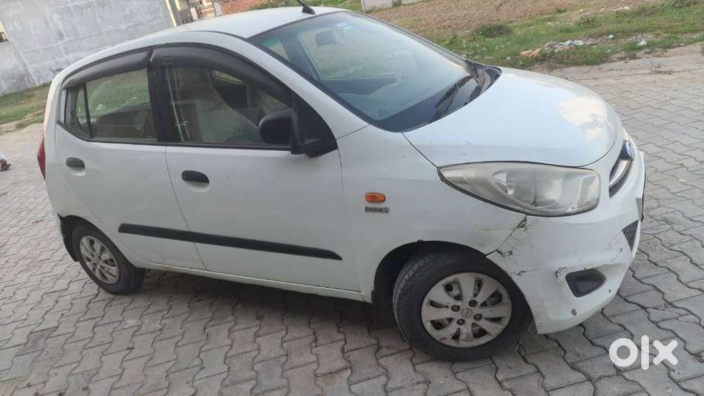 Hyundai I10 Era 2011 Year Car+ Cng Fitted