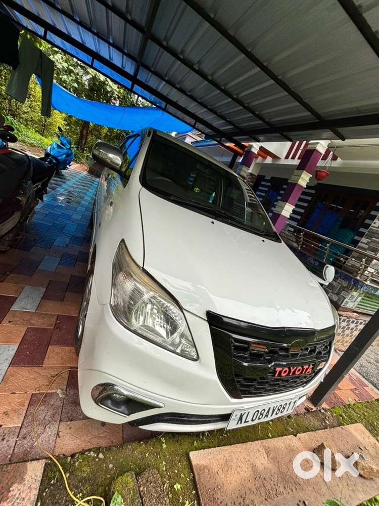 Toyota Innova Diesel 2011
