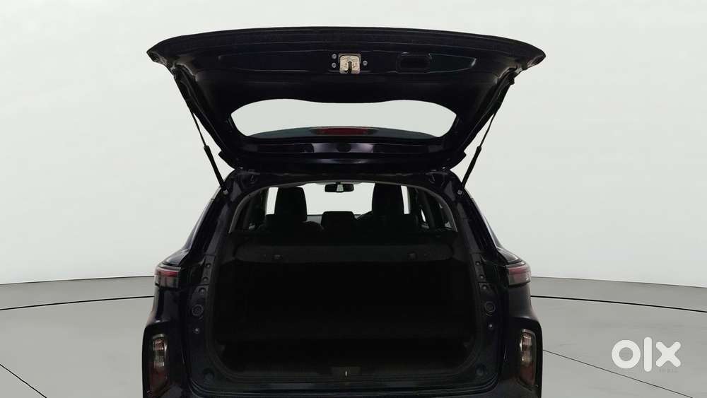 Maruti Suzuki Grand Vitara 1.5 Alpha Plus Intelligent Hybrid Ecvt, 2..