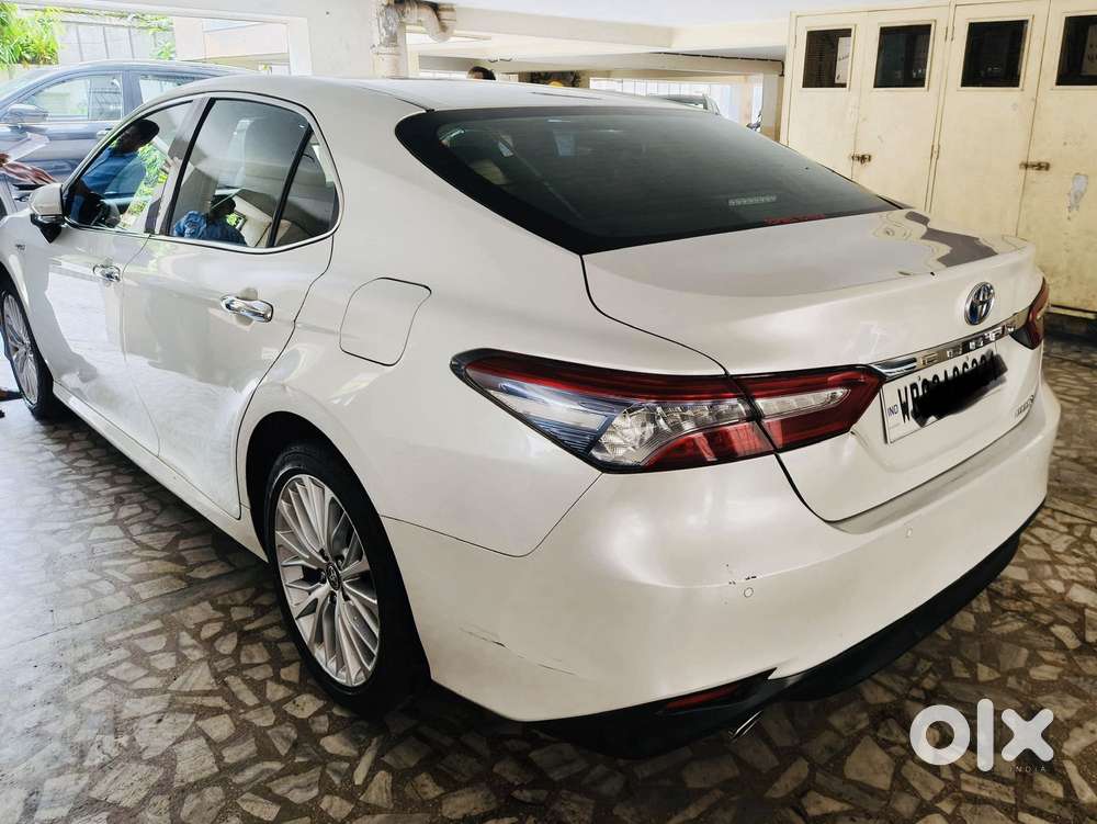 Toyota Camry Hybrid, 2024, Petrol