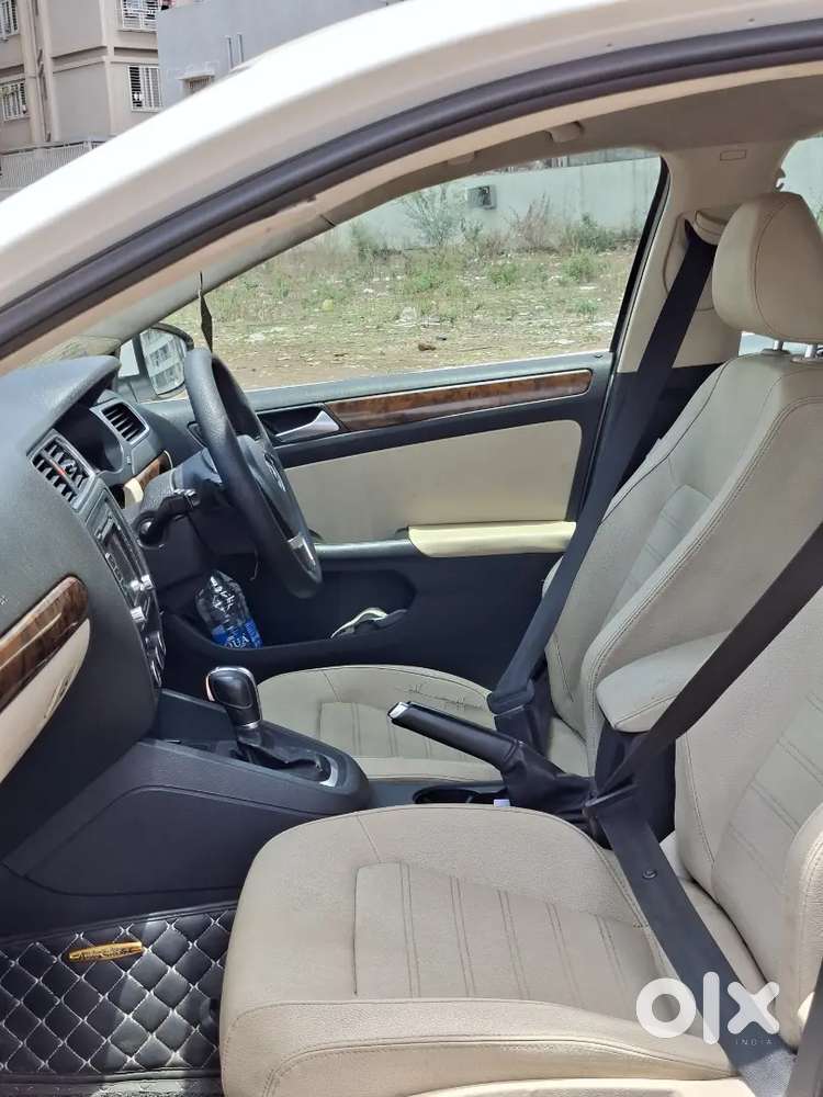 Volkswagen Jetta 2012 Car