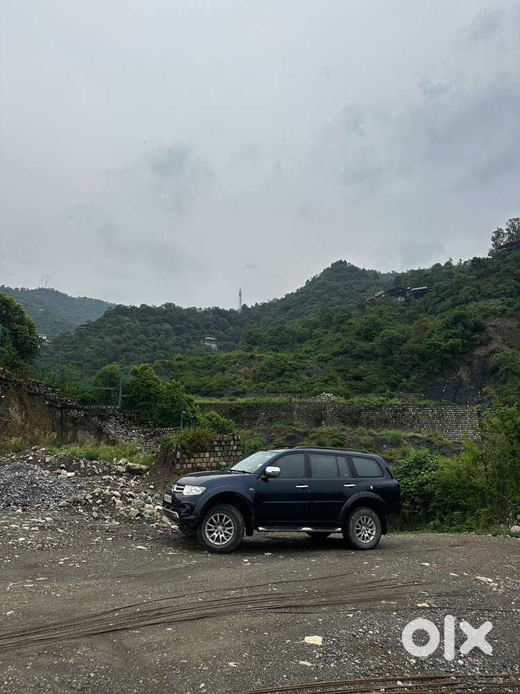 Mitsubishi Pajero Sport 2015 At, Excellent Condition Well Maintained