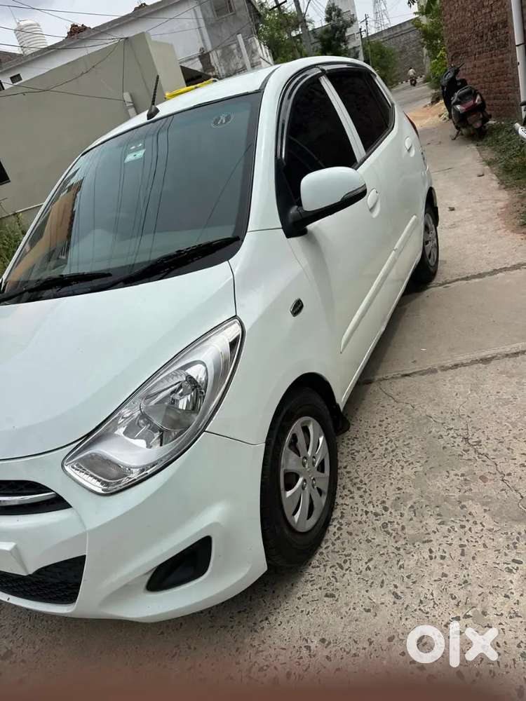 Hyundai I10 1.2 Sportz 2013