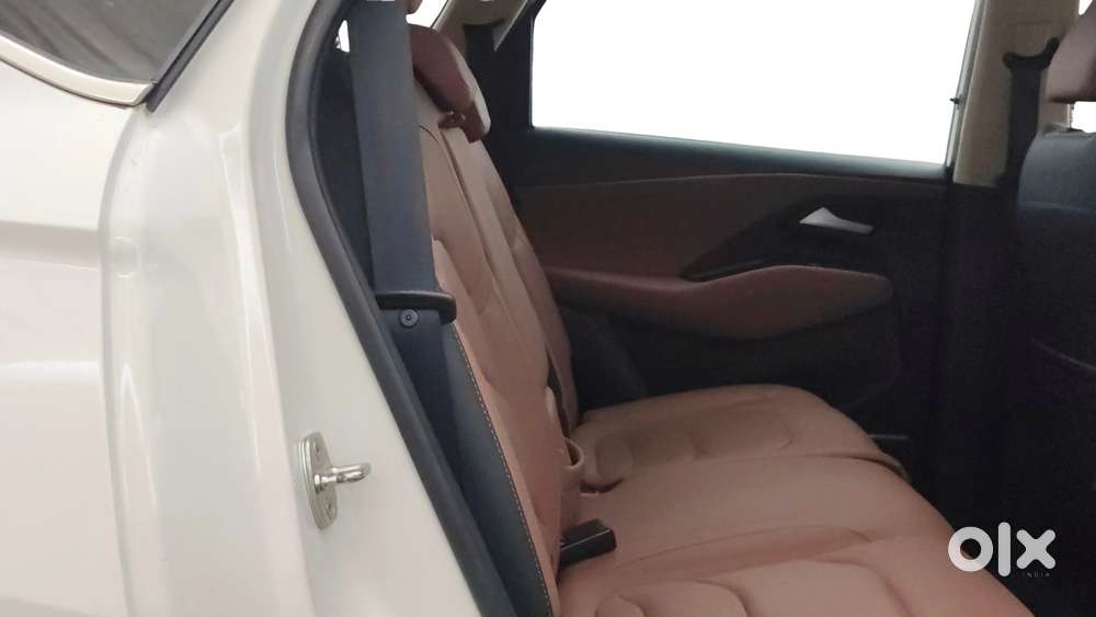 Mg Hector Plus Savvy Pro 1.5 Turbo Petrol Cvt 7 Str, 2023, Petrol