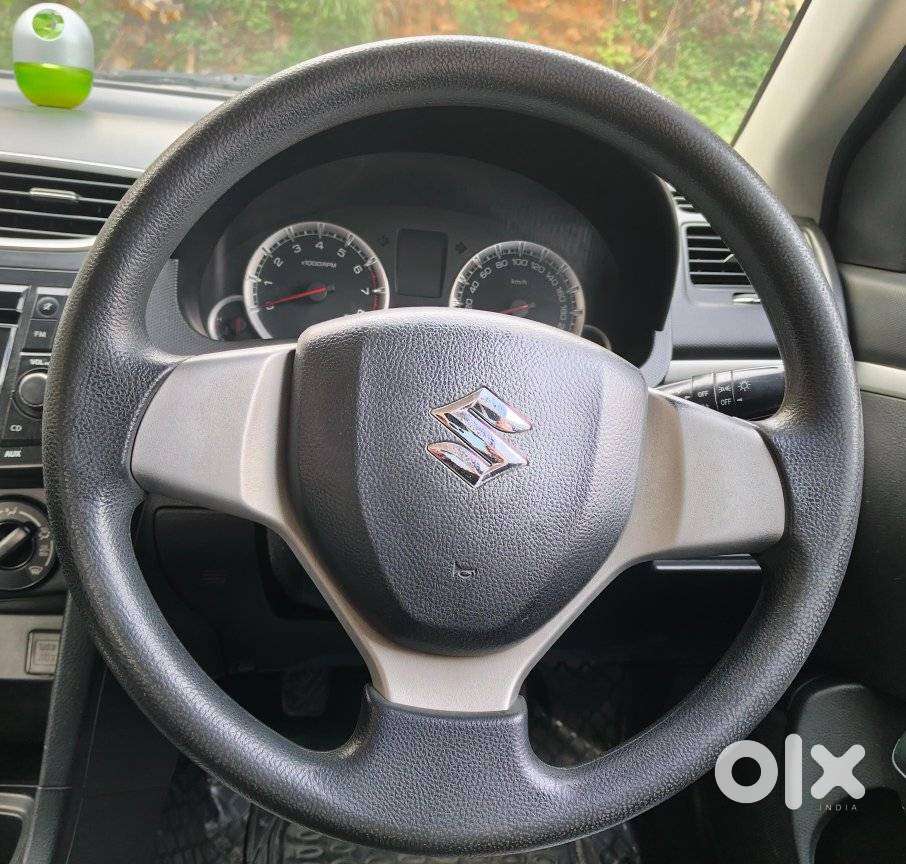 Maruti Suzuki Swift Vxi, 2016, Petrol