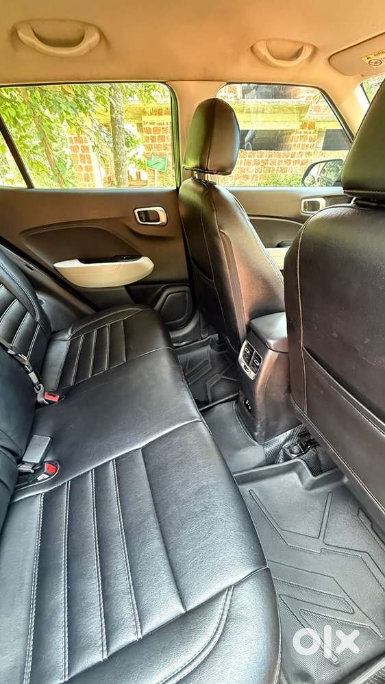 Hyundai Venue Petrol 2023