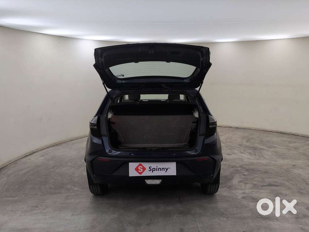 Tata Altroz Xe Petrol, 2025, Petrol
