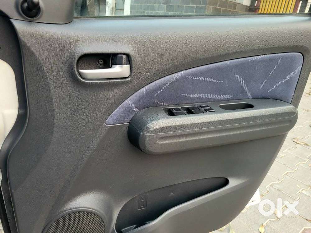 Maruti Suzuki Ritz Vxi, 2010, Petrol