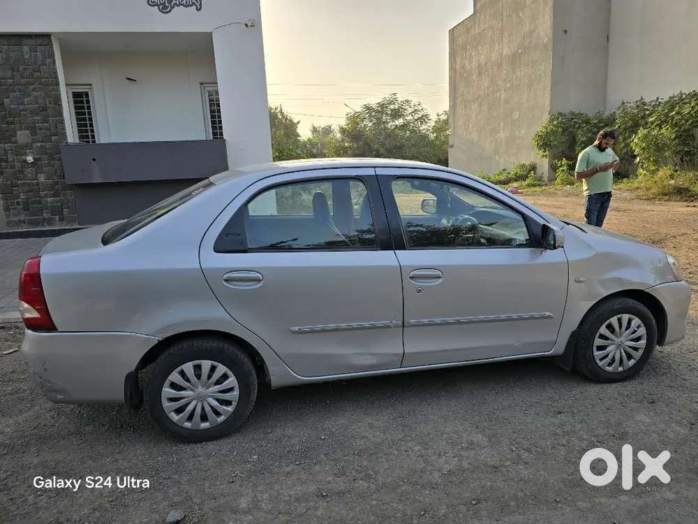 Toyota Etios 2011 Cng & Hybrids 80000 Km Driven