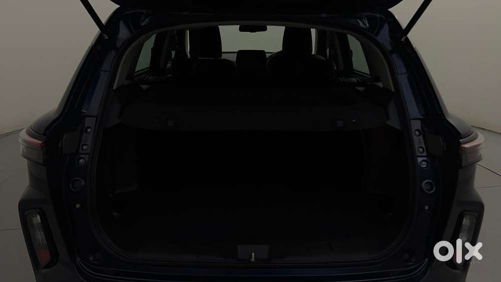 Maruti Suzuki Grand Vitara 1.5 Alpha Smart Hybrid Allgrip, 2025, Pet..