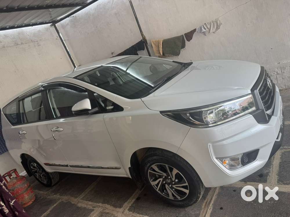 Toyota Innova Crysta Diesel 2025