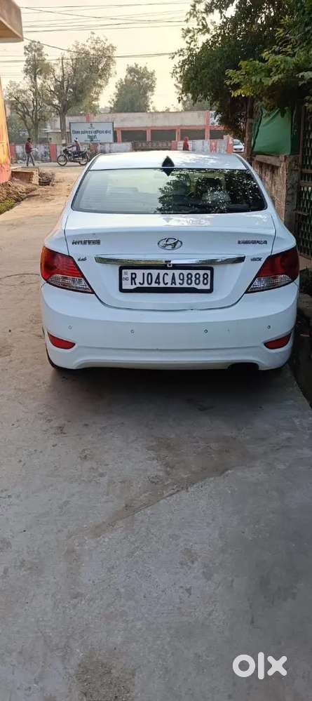 Hyundai Verna Fluidic 1.6 2013