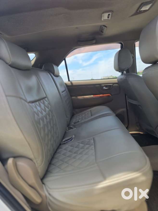 Toyota Fortuner 3.0 4x4 Manual, 2011, Diesel