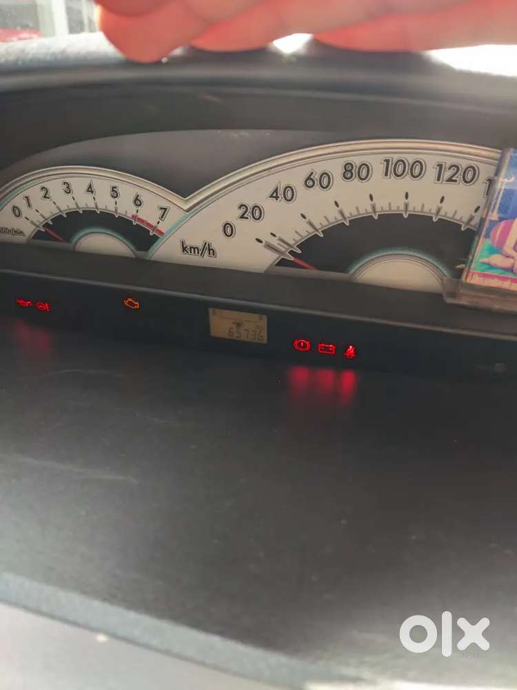 Toyota Etios 1.5 V 2012