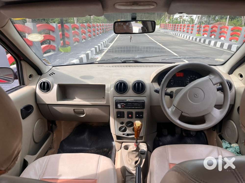 Mahindra Renault Logan 2007