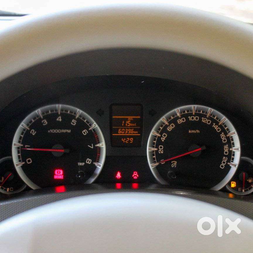 Maruti Suzuki Ertiga Vxi At Petrol, 2014, Petrol