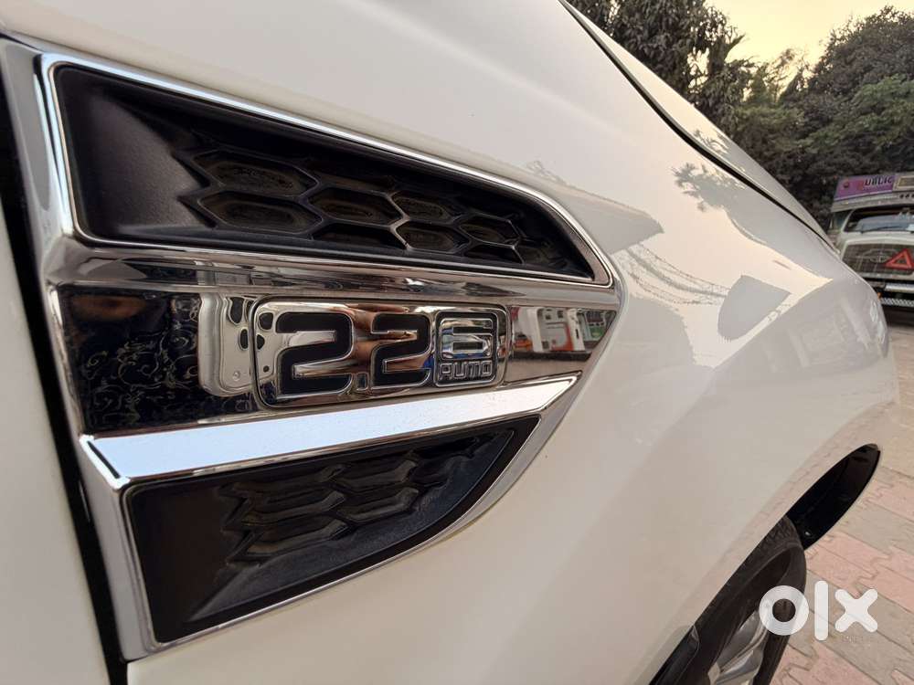 Ford Endeavour Titanium 2.2 4x2, 2017, Diesel