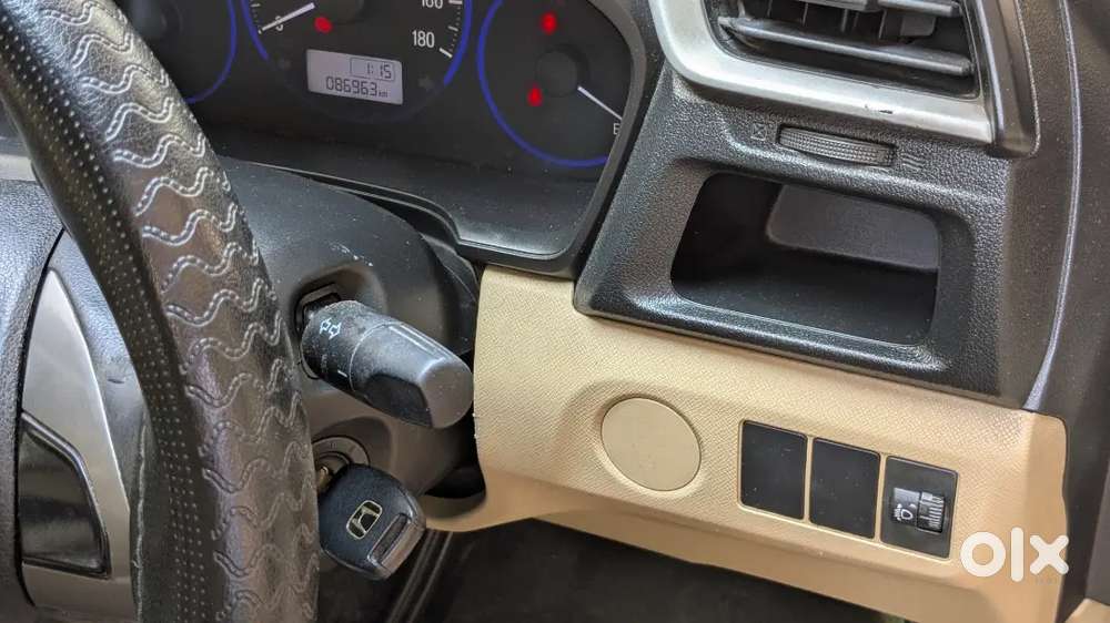 Honda Amaze 2017 S Mt @ ₹3.9l  86k Km  Petrol  Excellent Condition