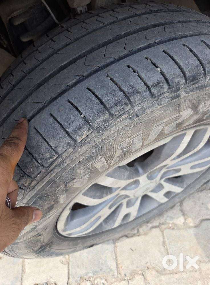 Ford Endeavour 2.2 Titanium At 4x2, 2016, Diesel