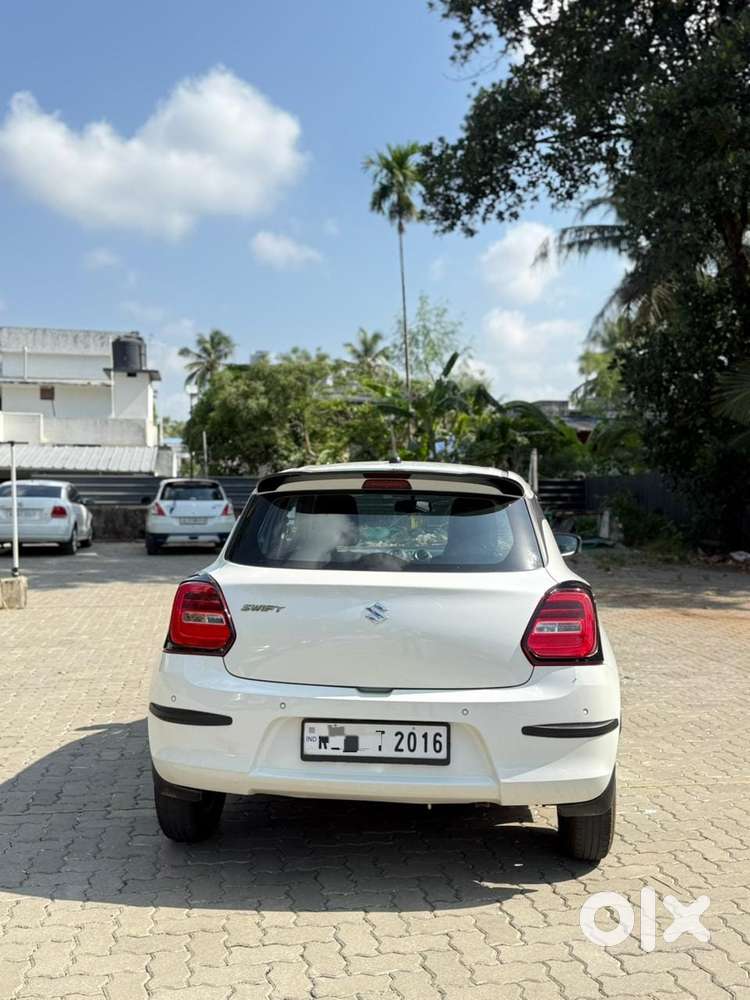 Maruti Suzuki Swift Vxi Abs Bsiv, 2023, Petrol