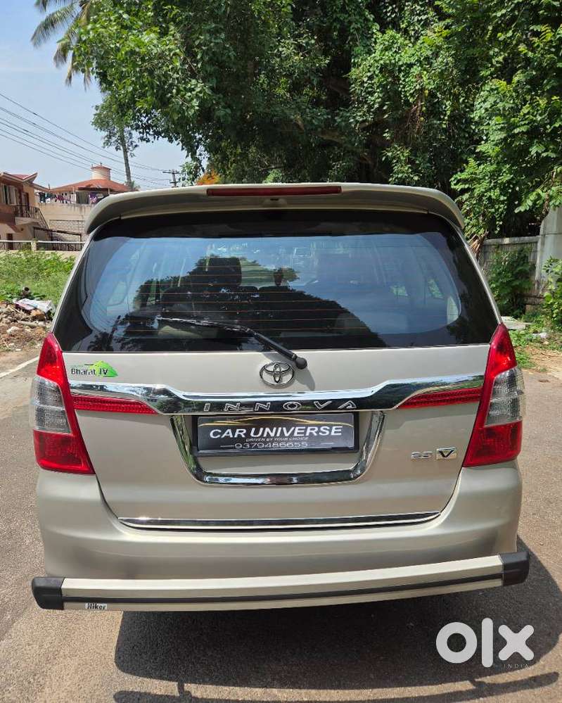 Toyota Innova 2.5 Vx 8 Seater Bs Iv, 2015, Diesel
