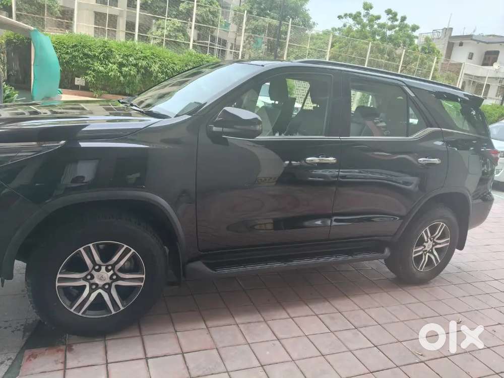Toyota Fortuner 2025 Petrol Well Maintained. First Owner.