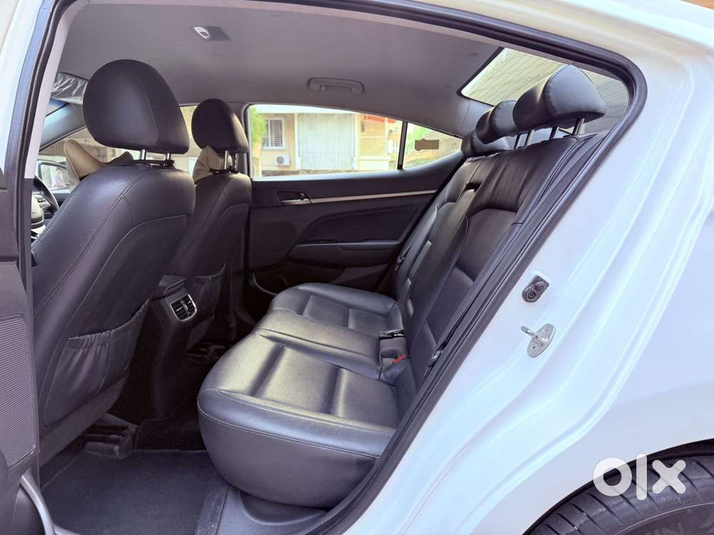 Hyundai New Elantra [2016-2019] 1.6 Crdi Sx (o) Mt, 2018, Diesel