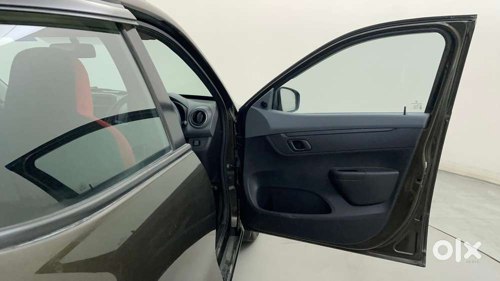 Renault Kwid 2019-ongoing 1.0 Rxt Amt (o), 2021, Petrol