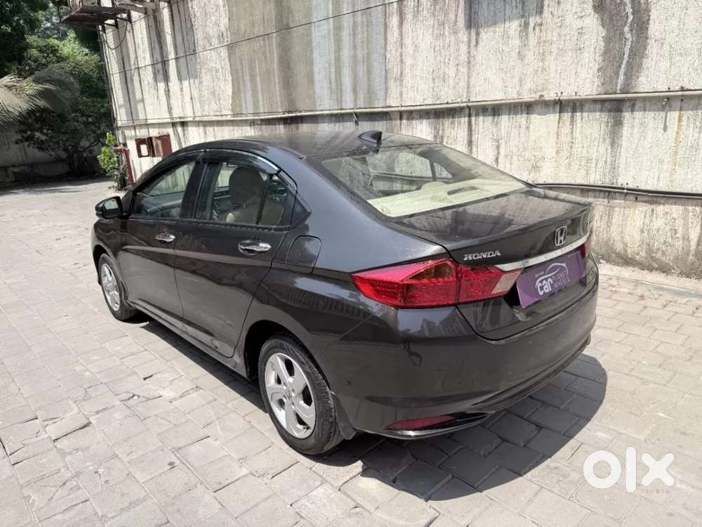 Honda City 1.5 V 4th Gen I-vtec Mt, 2015, Petrol