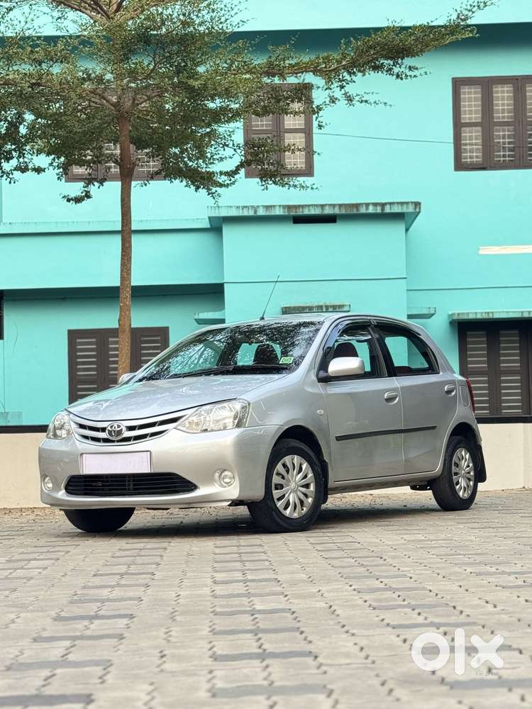 Toyota Etios Liva 2013-2014 G, 2013, Petrol